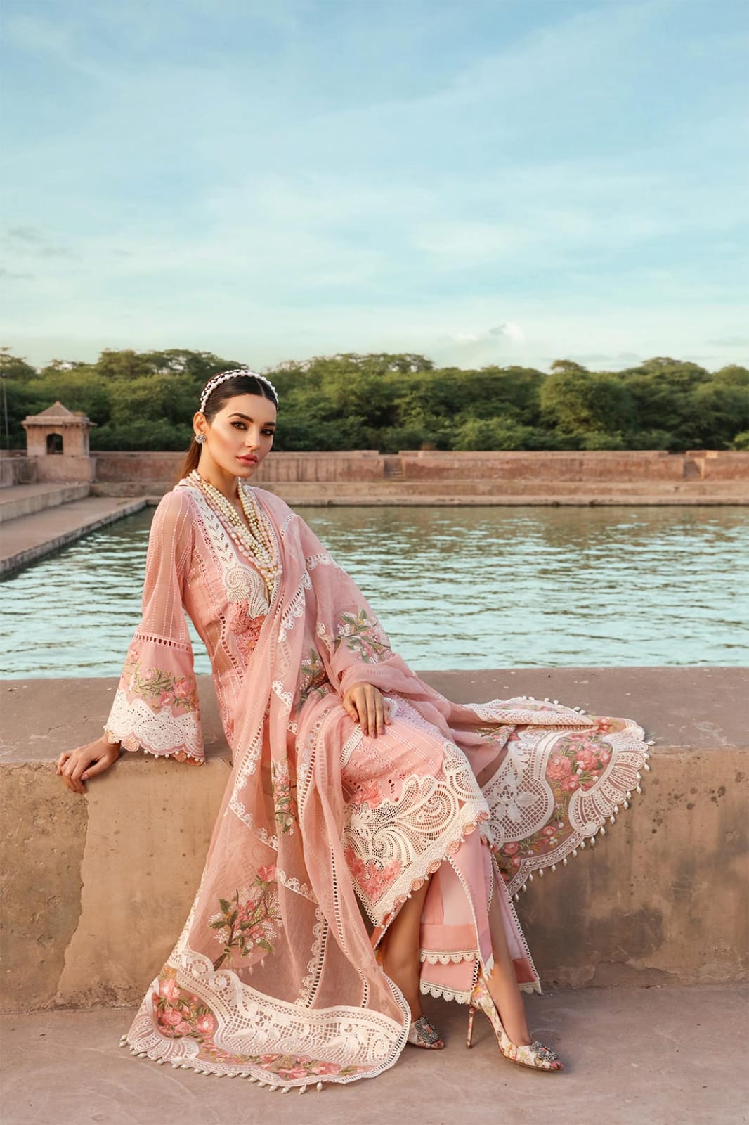 Crimson Lawn Embroidered Chickankari Unstiched 3pc